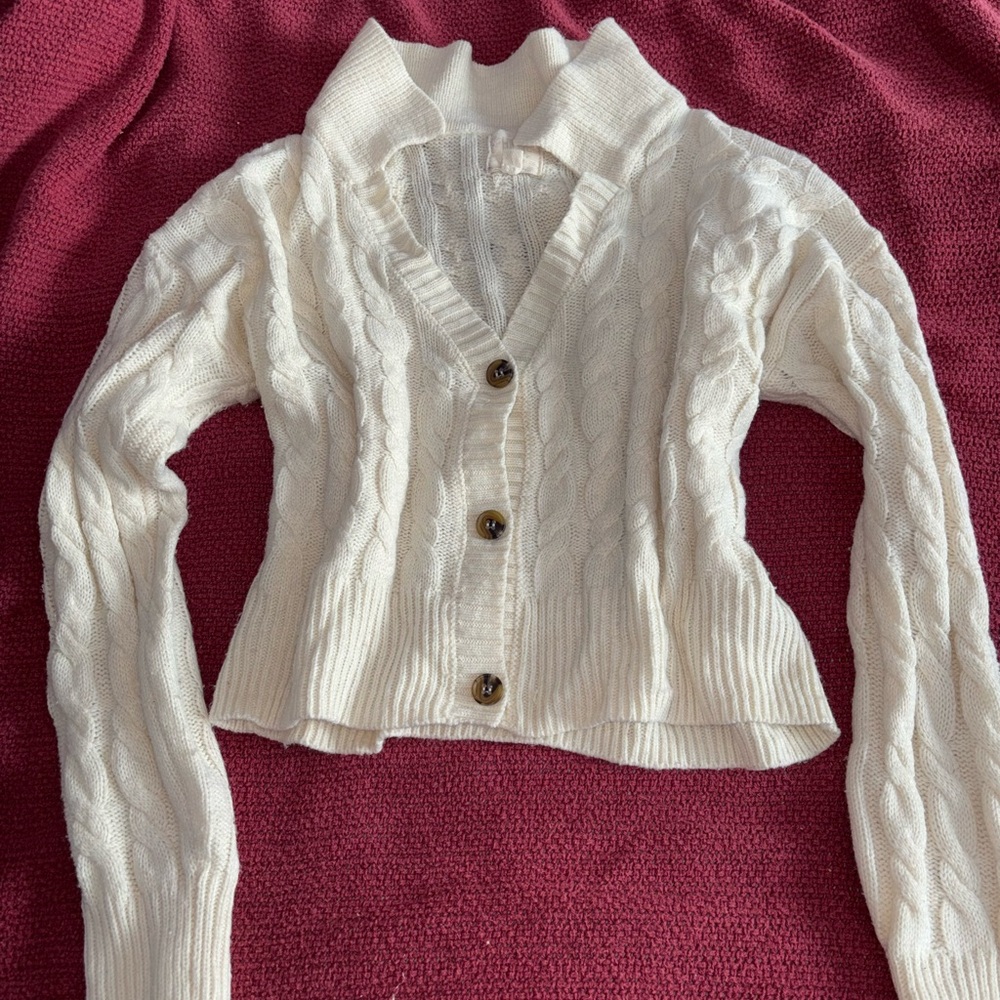 Women's Cream Cable Knit Sweater